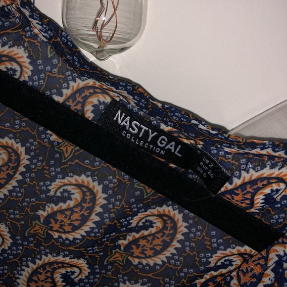 NastyGal Patterned Tie Top - Picture 3 of 3